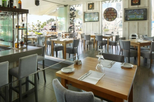 MelpoAntia Luxury Apartments & Suites