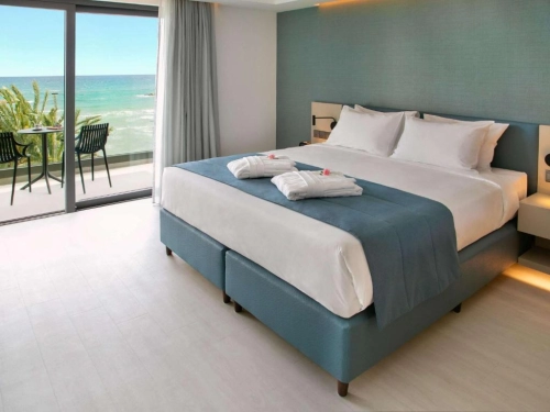 Mercure Larnaca Beach Resort