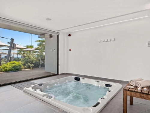 Mercure Larnaca Beach Resort