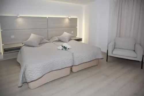 Pier Beach Hotel Apts