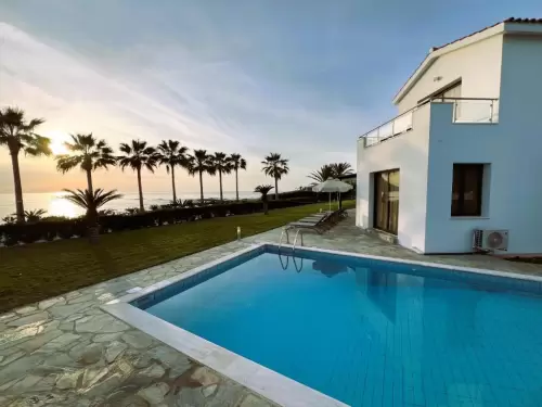 Platzia Beach Villas
