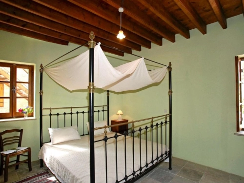 Porfyrios Country House