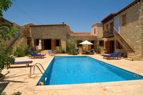 Porfyrios Country House