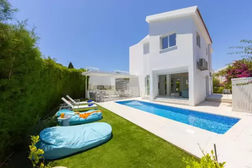 Protaras Villa Piera By The Sea
