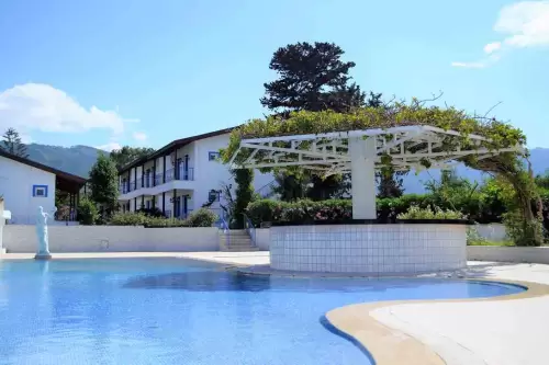 Queen Aphrodite Hotel