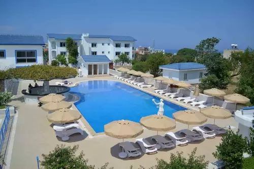 Queen Aphrodite Hotel