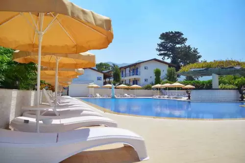 Queen Aphrodite Hotel