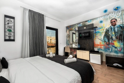 Rise Hotel