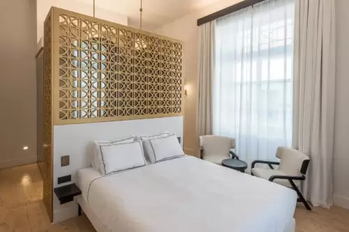 Sir Paul Hotel
