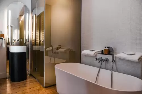 Sir Paul Hotel