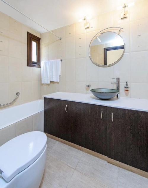 Mike & Lenos Tsoukkas Luxury Villas