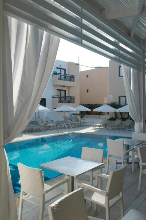 Senator Hotel Apartments