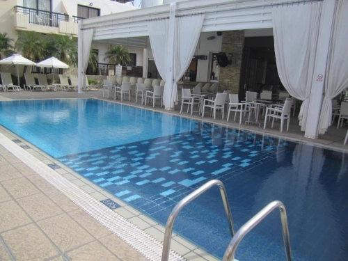 Senator Hotel Apartments