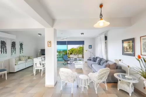 Sirina Waterfront House