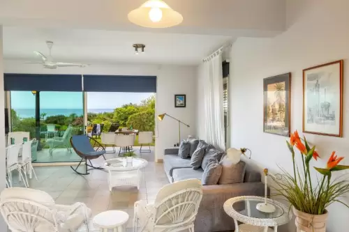 Sirina Waterfront House