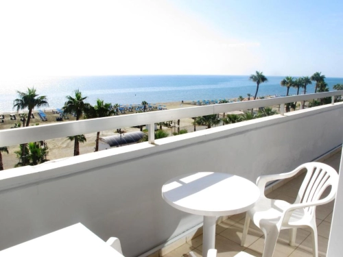 Sun Hall Beach Hotel Apts