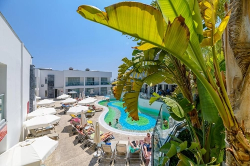Tasia Maris Oasis