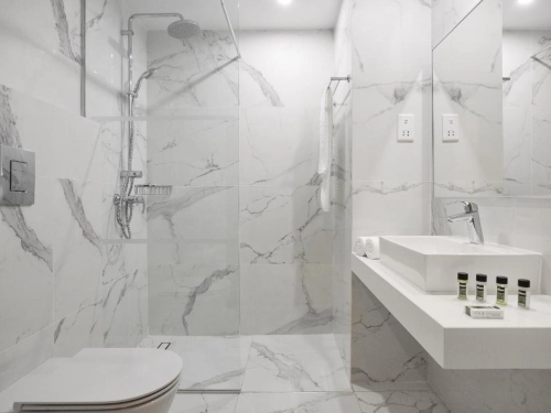 The Blue Ivy Hotel & Suites