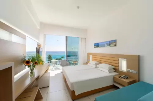 Vrissaki Beach Hotel